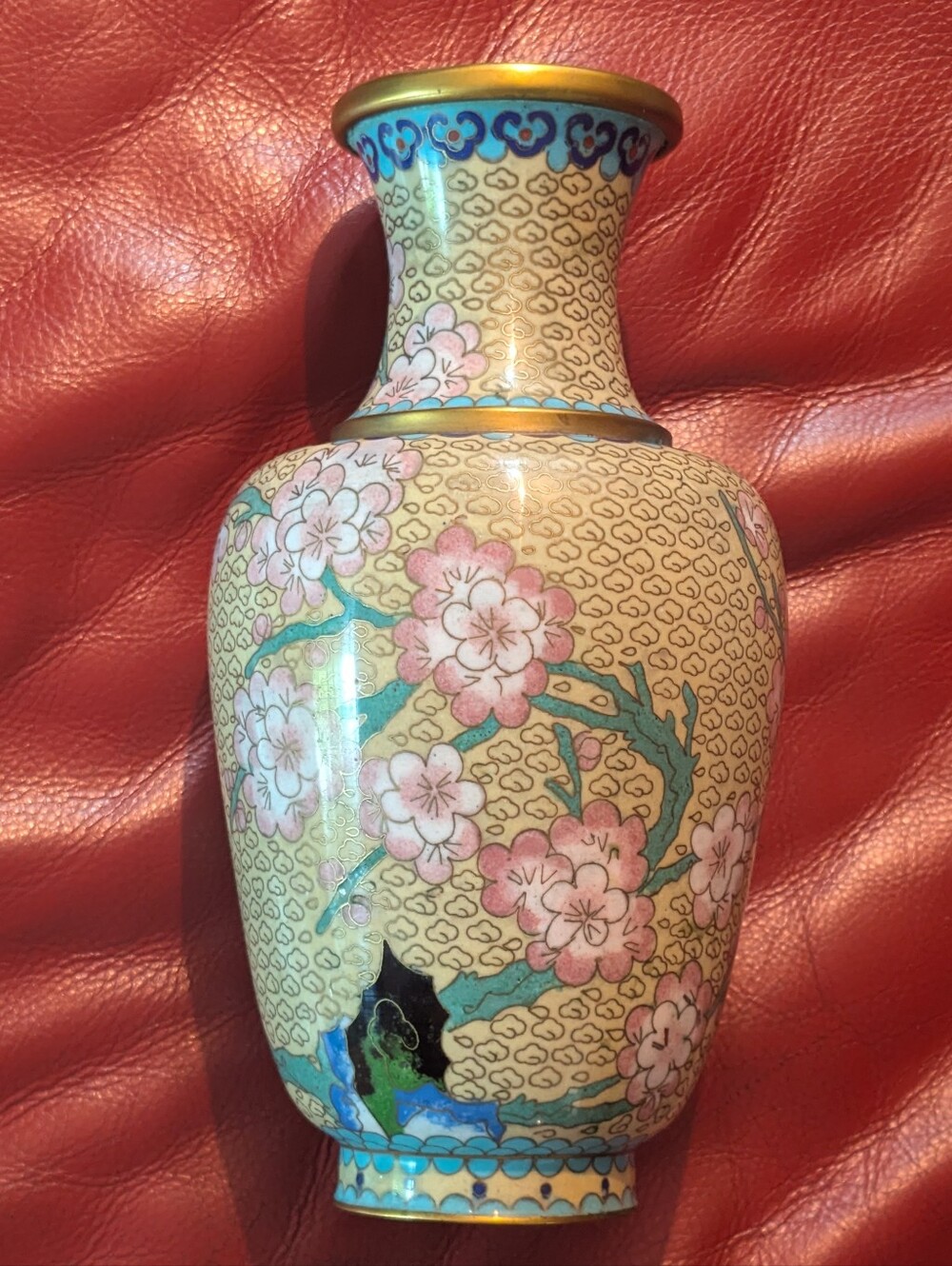 Vintage Chinese Cloisonne Enamel Urn/Vase